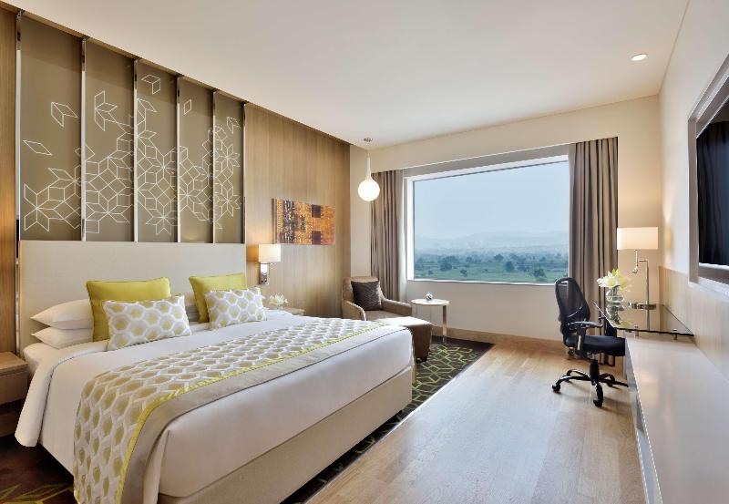 高级大房间, Radisson Gurugram Udyog Vihar