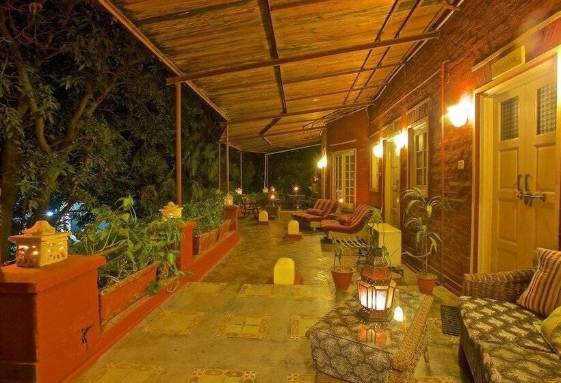اتاق لوکس, Ranjit S Svaasa Amritsar