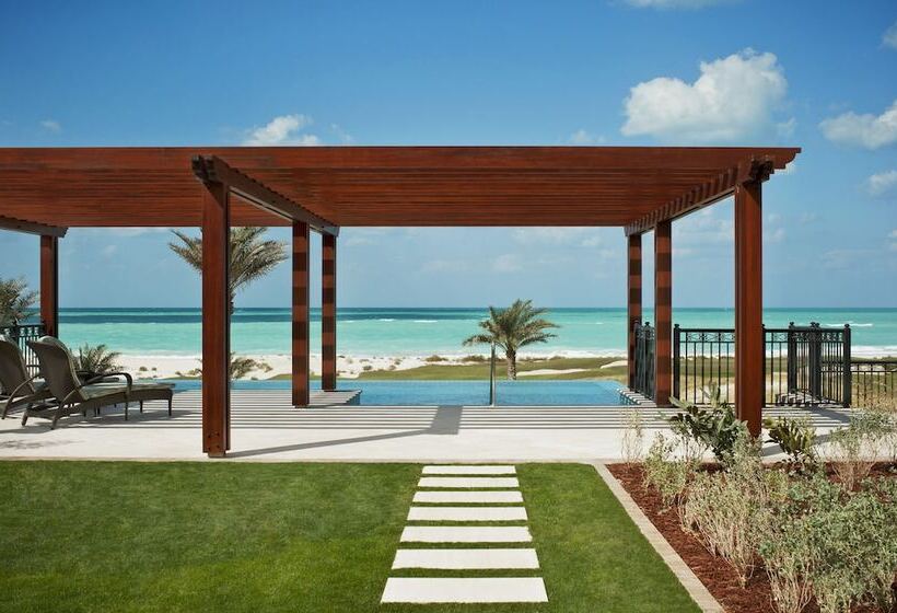 سوییت با چشم‌انداز دریا, The St. Regis Saadiyat Island Resort, Abu Dhabi