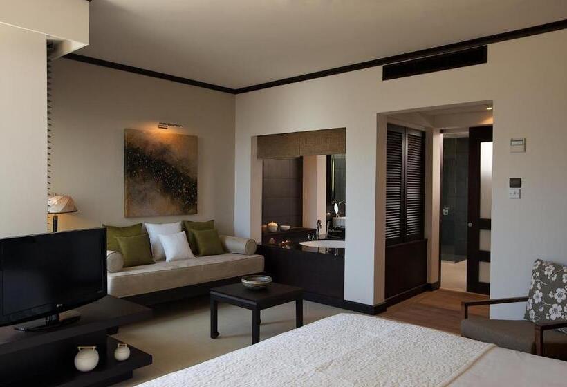 سوییت جونیور, Le Cardinal Exclusive Resort