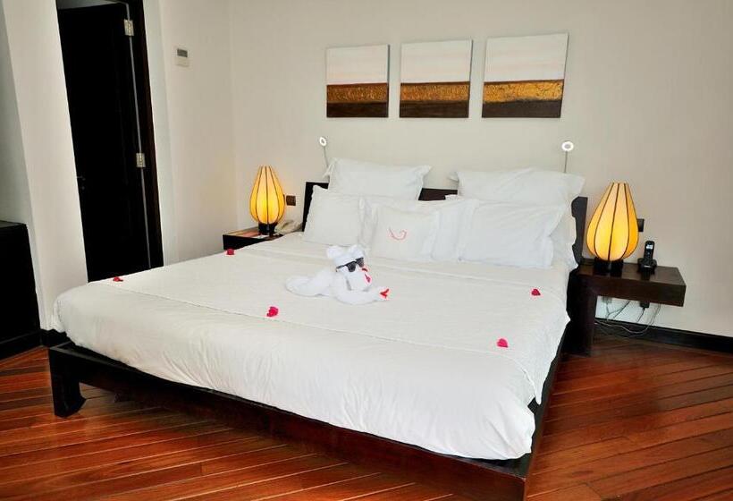 سوییت دوبلکس, Le Cardinal Exclusive Resort