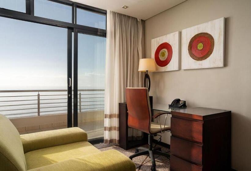 سوییت با چشم‌انداز دریا, Premier Hotel East London Icc