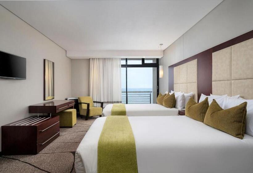 سوییت اجرایی, Premier Hotel East London Icc