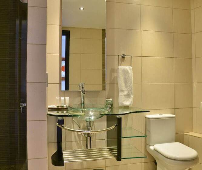 اتاق اجرایی, Premier Hotel East London Icc