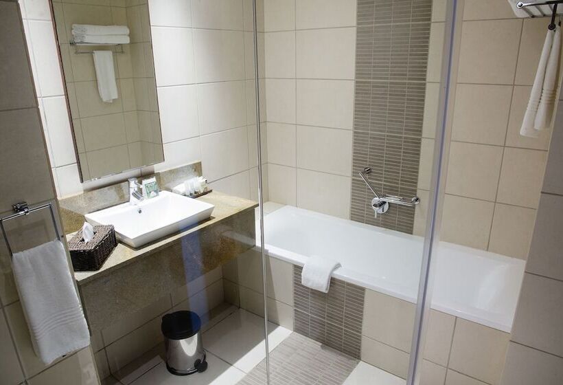 اتاق استاندارد, Premier Hotel East London Icc