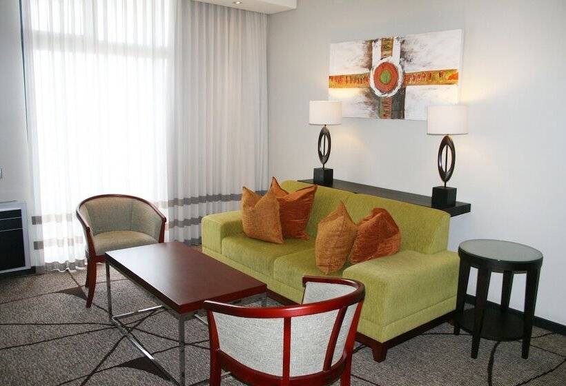 سوییت, Premier Hotel East London Icc