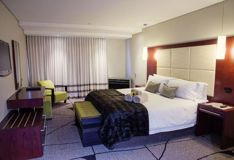 سوییت, Premier Hotel East London Icc