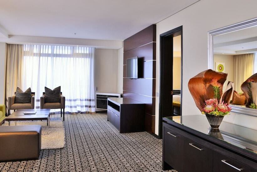 سوییت, Premier Hotel East London Icc