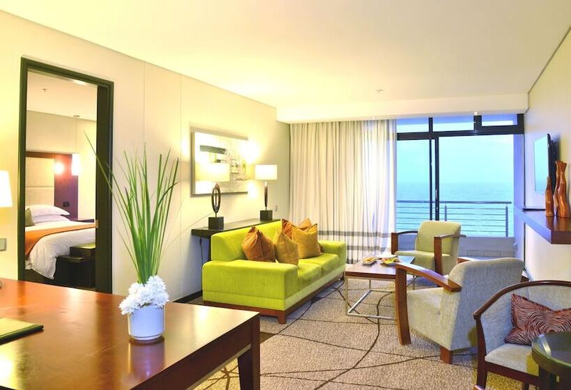 سوئیت پریمیوم, Premier Hotel East London Icc