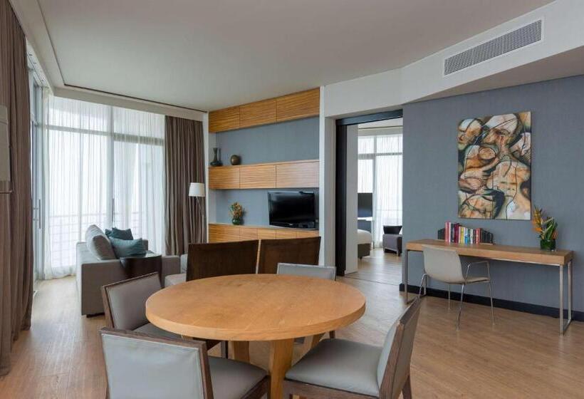 سوییت با چشم‌انداز دریا, Radisson Blu Hotel & Residence, Maputo