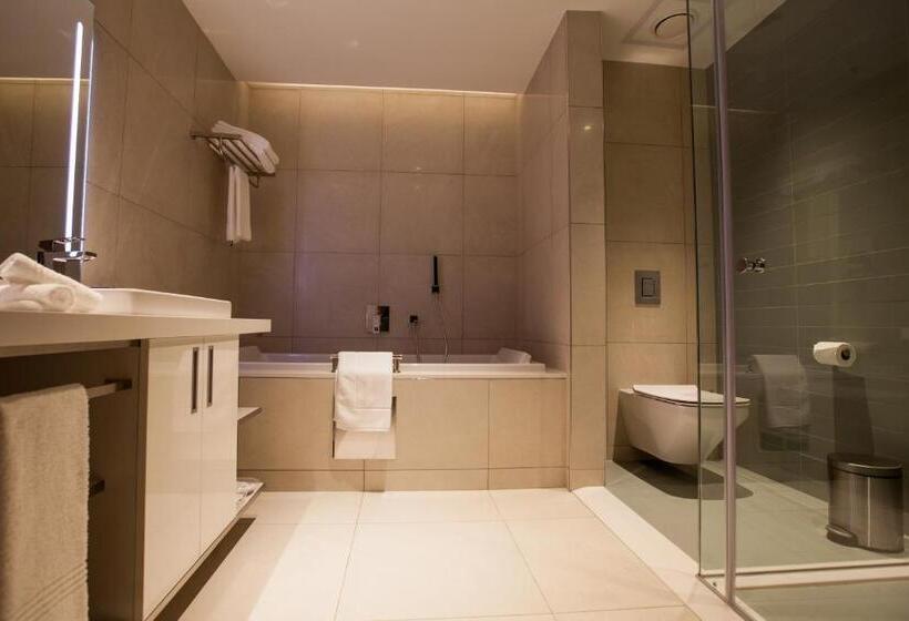 1 Bedroom Apartment City View, Radisson Blu Hotel & Residence, Maputo