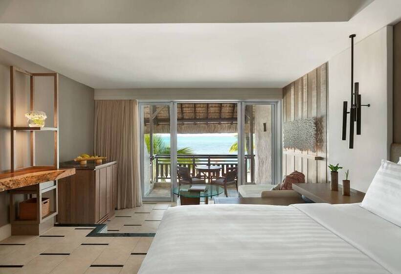 غرفة ديلوكس مطلّة علي البحر, Shangrila Le Touessrok, Mauritius