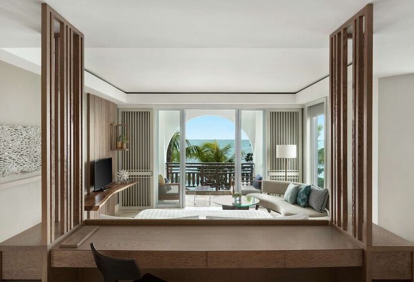 سوئیت جونیور کلوب با چشم‌انداز دریا, Shangrila Le Touessrok, Mauritius