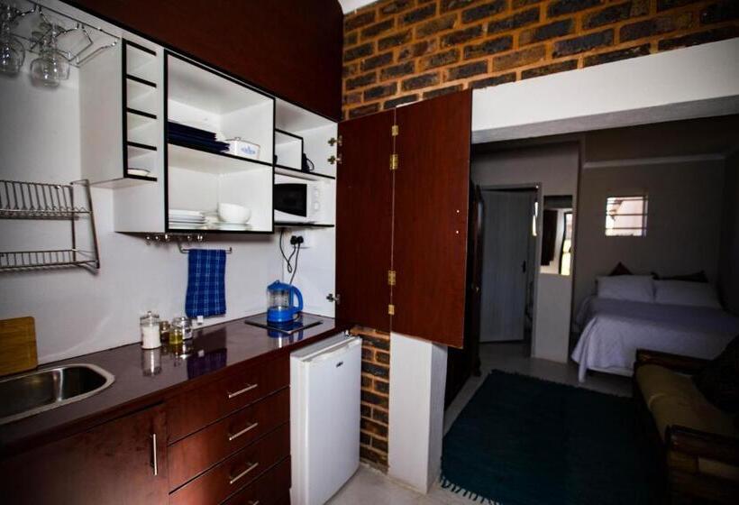 اتاق اکونومی, Inyameko Bnb