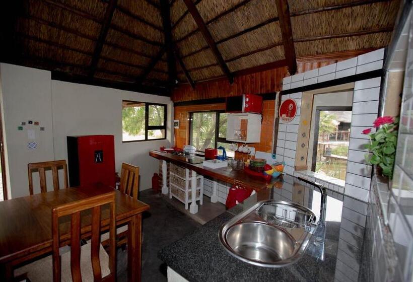 بانگلوی استاندارد, Inyameko Bnb