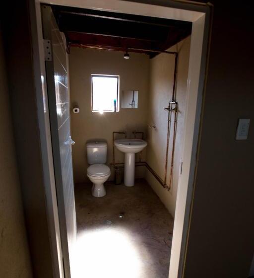 اتاق اکونومی, Inyameko Bnb