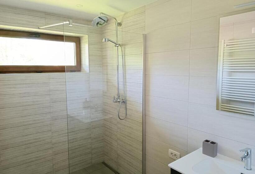 آپارتمان 1 خوابه همکف, Apartmaji Hodak