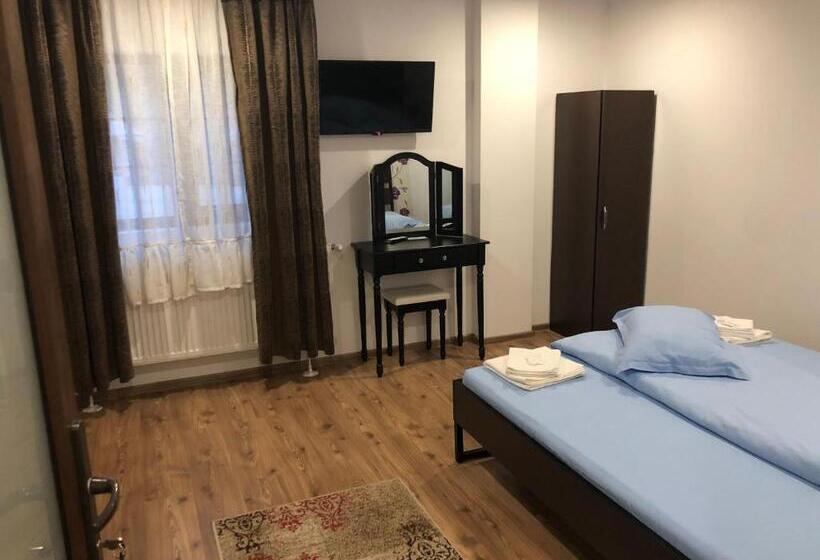 اتاق لوکس, Lunca Lui Dan