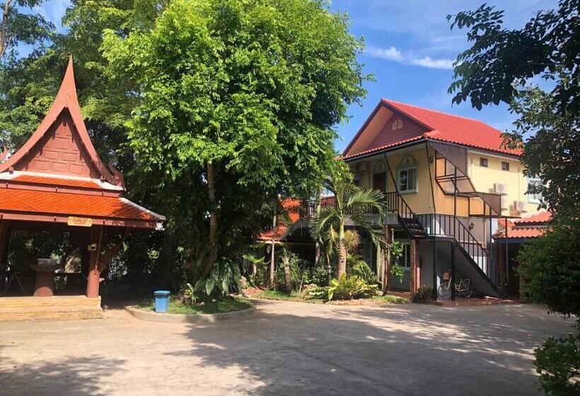اتاق استاندارد با تخت بزرگ, Ruen Thai Ban Rim Nam