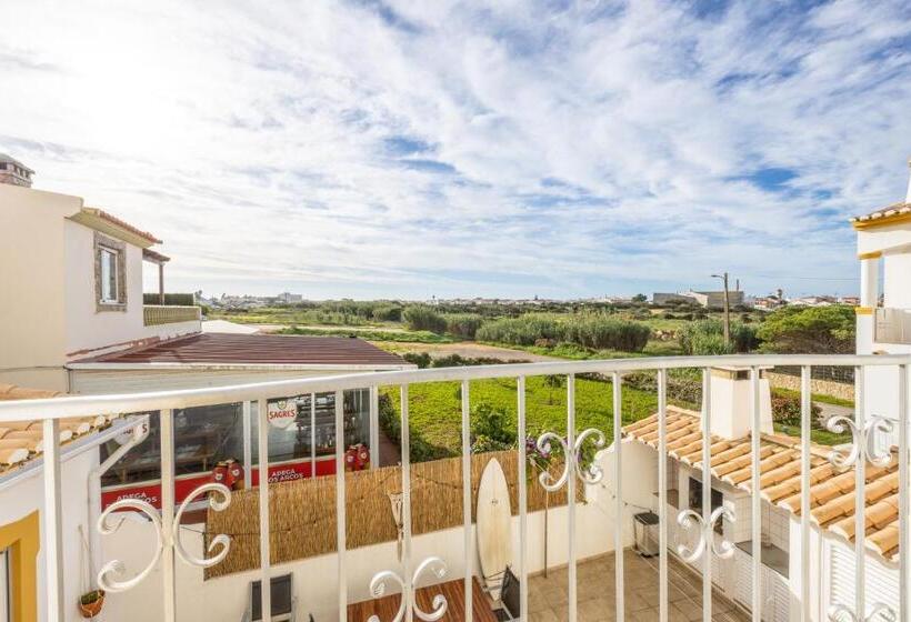 اتاق استاندارد با سرویس بهداشتی مشترک, Local Guesthouse