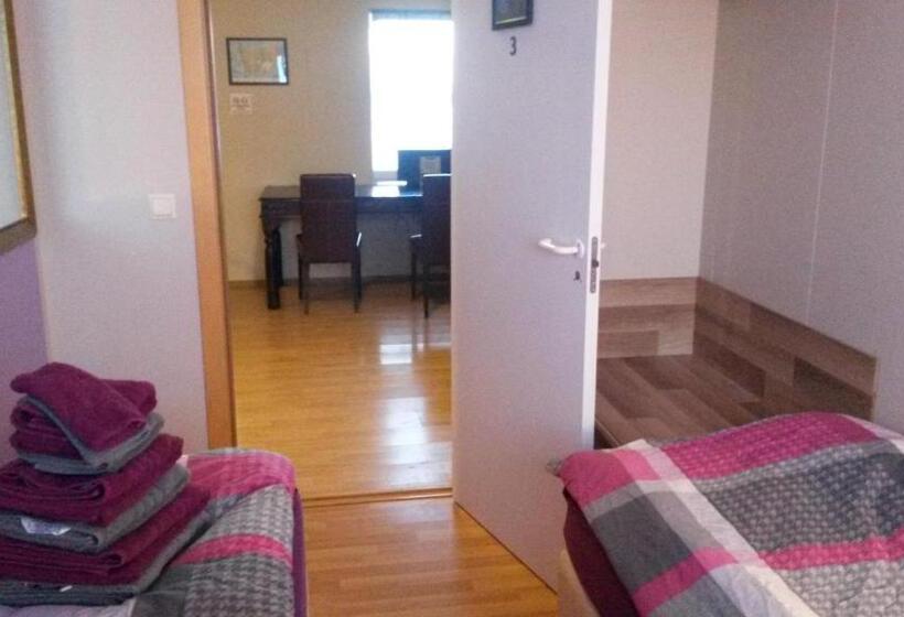 اتاق عادی, Skyggnir Bed And Breakfast