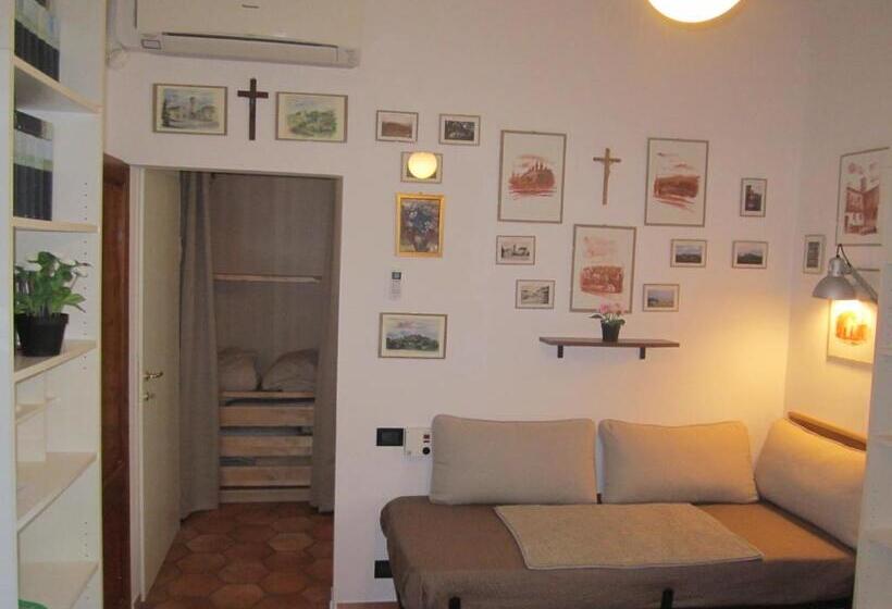اتاق سه‌نفرۀ استاندارد با سرویس بهداشتی بیرون از اتاق, B&b La Pieve   Locanda Per Viandanti