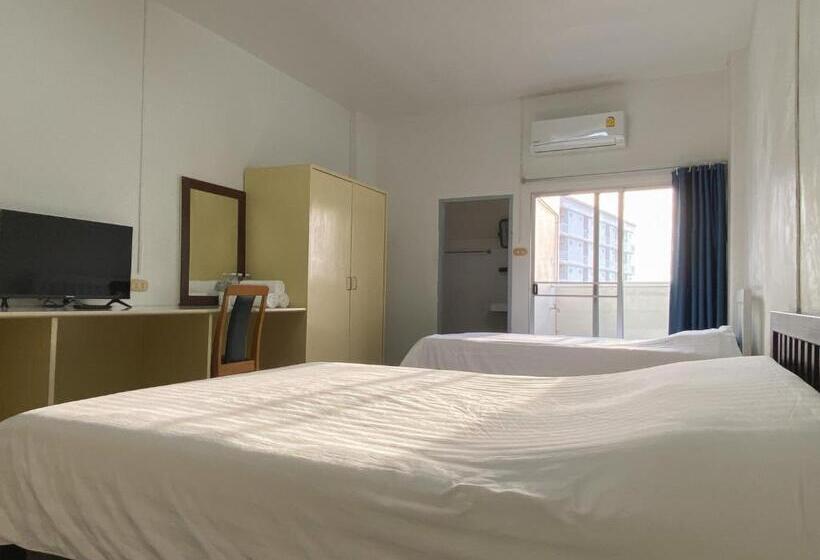 اتاق استاندارد سه نفره, Monta Apartment