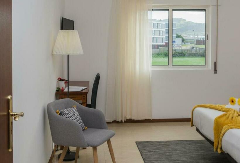 اتاق استاندارد سه تخته با سرویس بهداشتی مشترک, Areal De Santa Bárbara Guest House