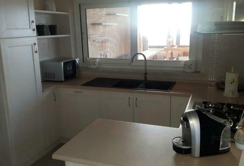 1 Bedroom Penthouse Apartment, B&b E Casa Vacanza Al Castello