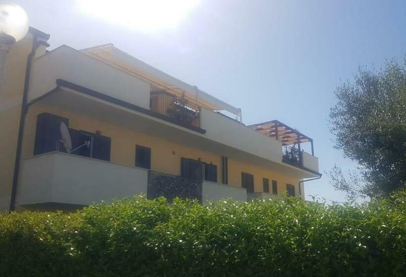 Standard Triple Room with Terrace, B&b E Casa Vacanza Al Castello