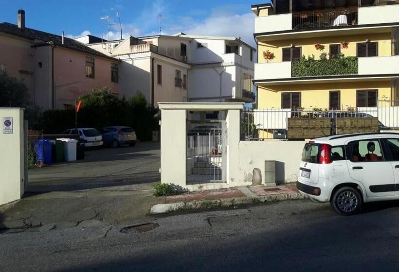 1 Bedroom Penthouse Apartment, B&b E Casa Vacanza Al Castello
