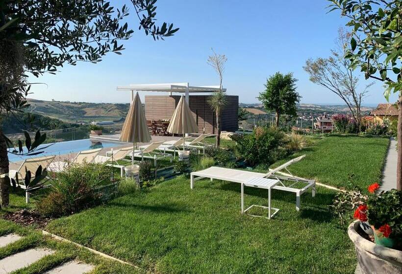 Standard room with outdoor bath, B&b Maison Il Melograno