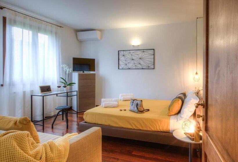 اتاق خانوادگی, B&b Maison Il Melograno