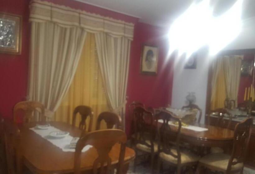 اتاق خانوادگی با سرویس بهداشتی مشترک, El Rengue