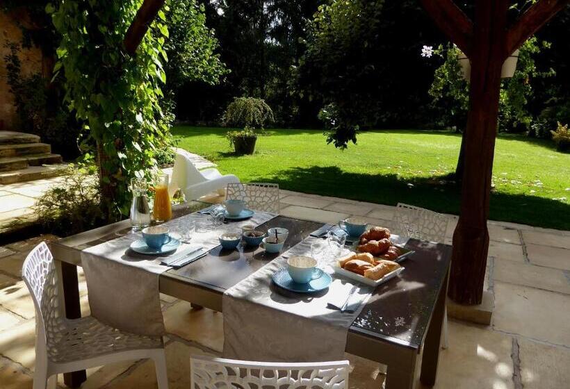 Standard Triple Room with Terrace, La Halte