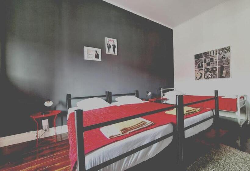 اتاق استاندارد سه نفره, Azores Dream Hostel