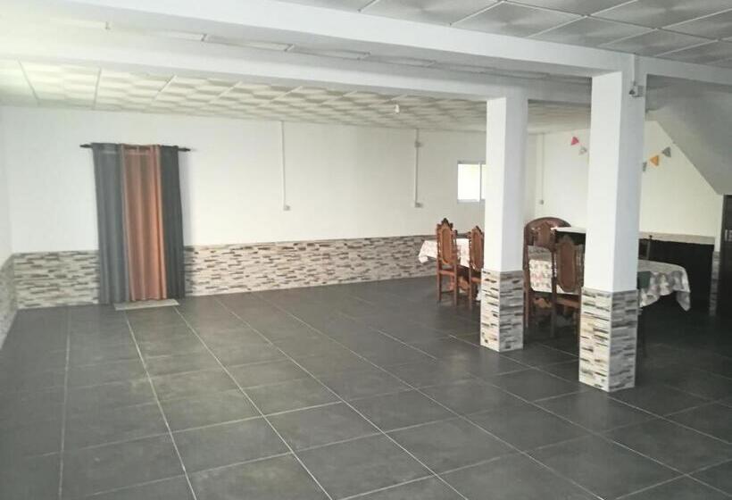 اتاق استاندارد با سرویس بهداشتی مشترک, Casa Rafael