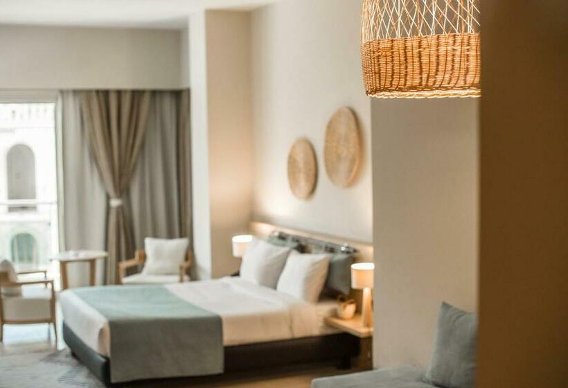 سوئیت با چشمانداز, Redcon Suites