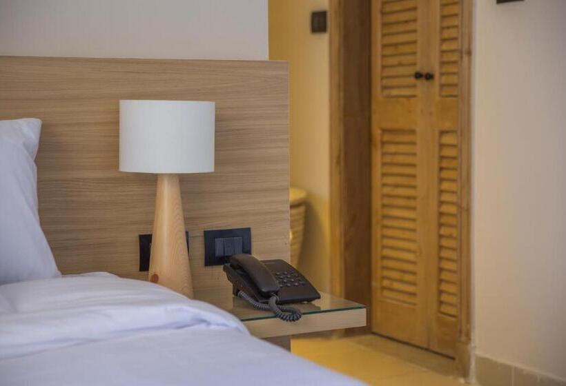 سوییت خانوادگی, Redcon Suites
