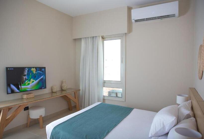 سوییت خانوادگی, Redcon Suites