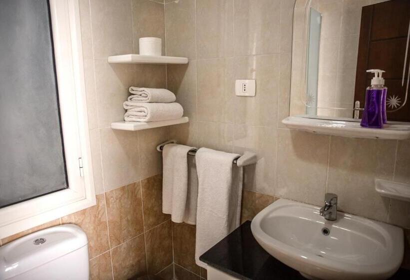 اتاق سوپریور با چشمانداز, Redcon Suites