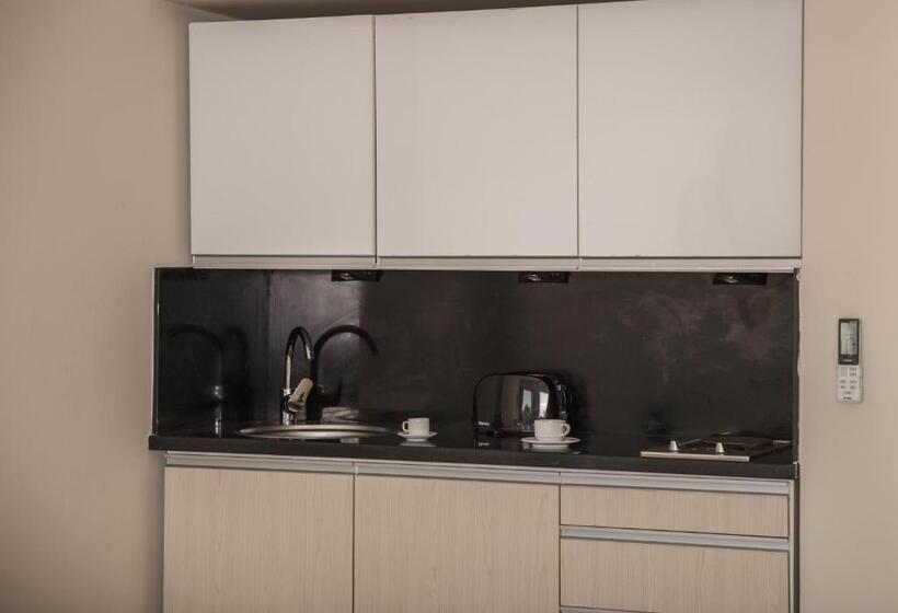 اتاق سوپریور با چشمانداز, Redcon Suites