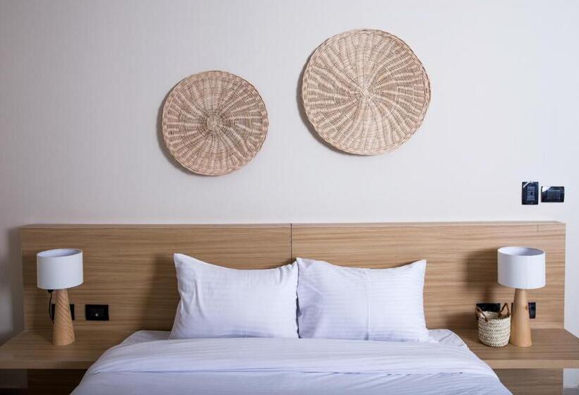 اتاق سوپریور با چشمانداز, Redcon Suites
