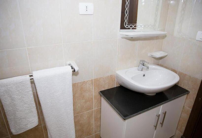 مجموعه ویستا شهر, Redcon Suites