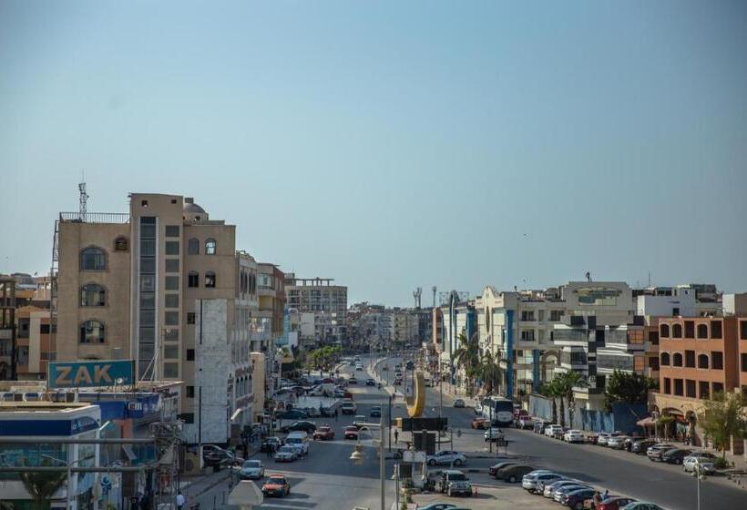 سوییت لوکس, Redcon Suites