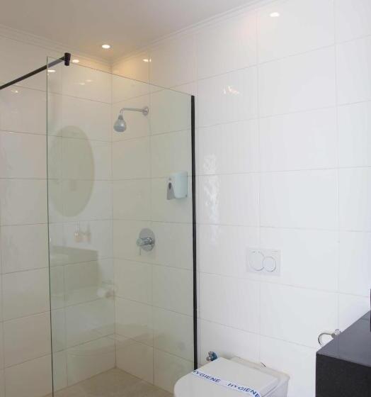 سوییت لوکس, Redcon Suites