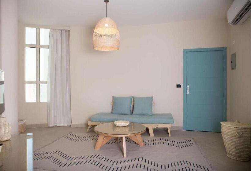 سوییت لوکس, Redcon Suites