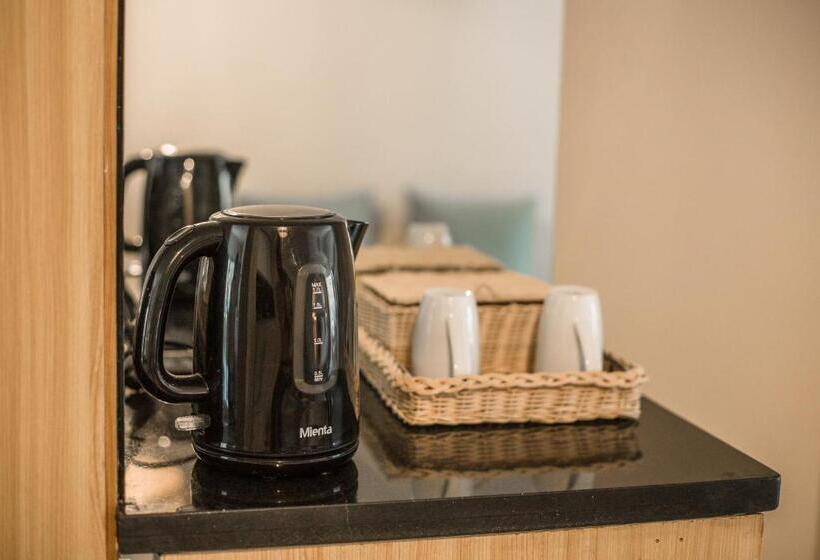 اتاق استاندارد با چشمانداز, Redcon Suites