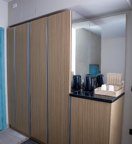 اتاق استاندارد با چشمانداز, Redcon Suites