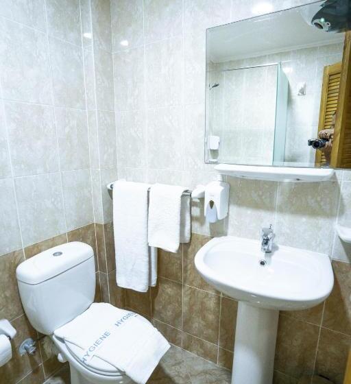 اتاق سوپریور با چشمانداز دریا, Redcon Suites